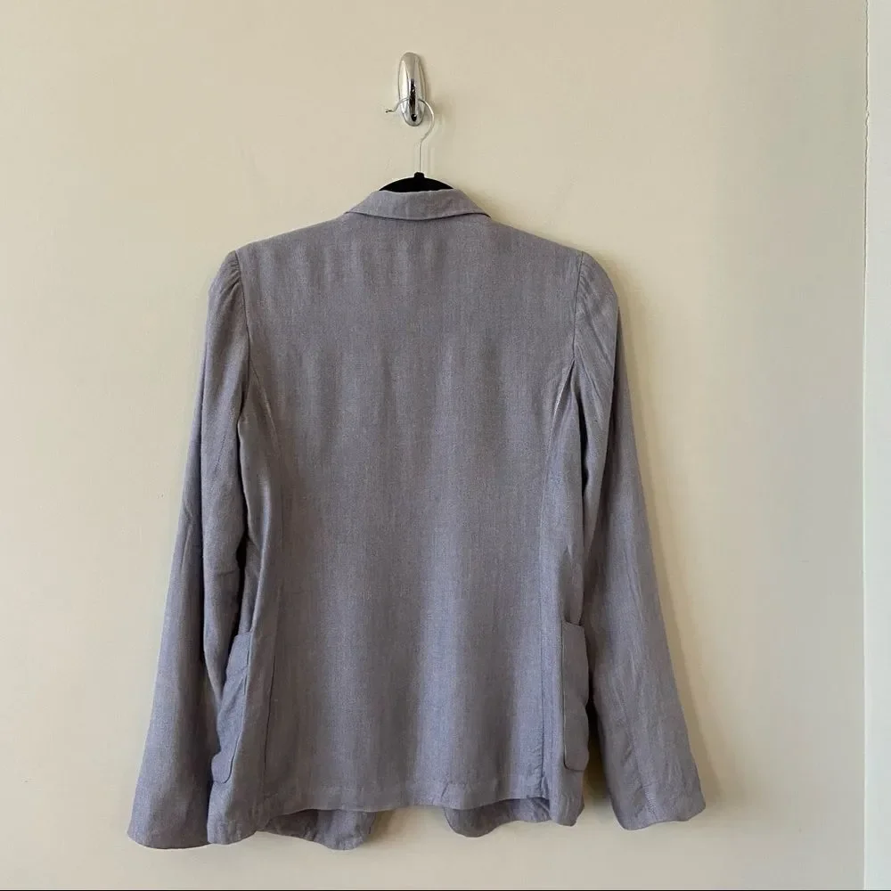 Aritzia- Light Chambray Blue Kent Lightweight Blazer - Picture 2 of 9